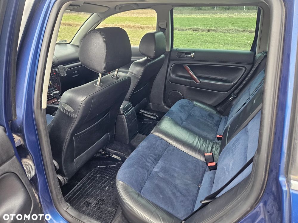 Volkswagen Passat 2.5 TDI Highline Tiptr - 14