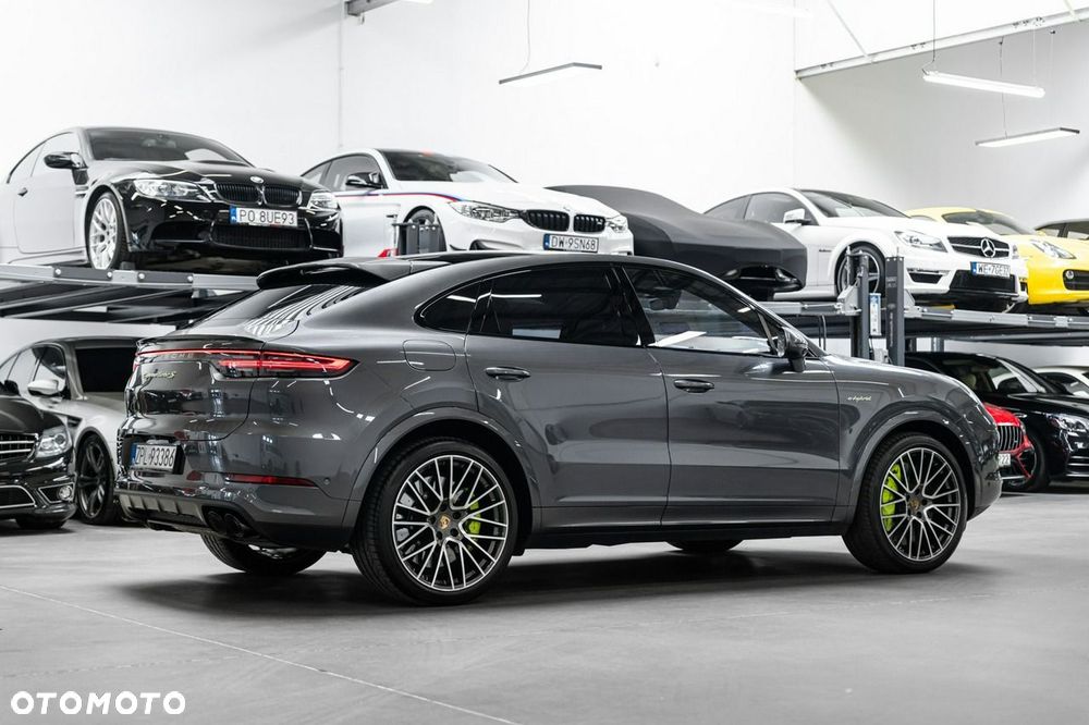 Porsche Cayenne - 9