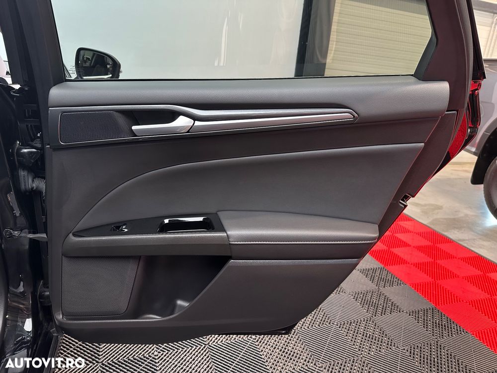 Ford Mondeo 2.0 EcoBlue Aut. Titanium - 32