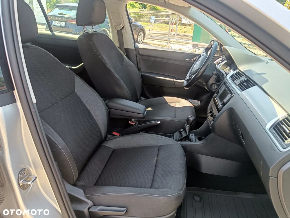 Skoda RAPID 1.2 TSI Ambition - 15
