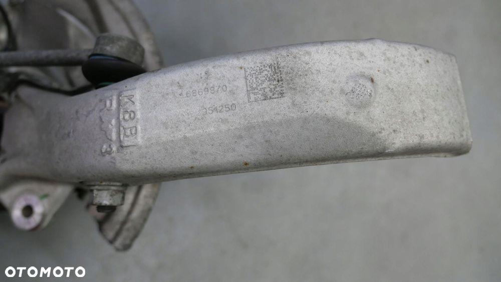 bmw x5 f15 x6 f16 zwrotnica piasta wahacze prawy przód 6869870 6864822 - 2