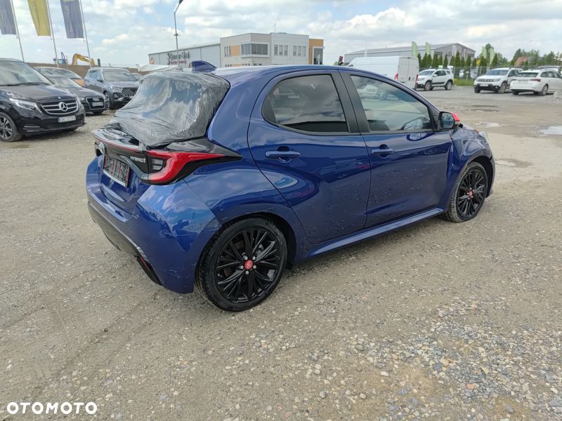 Toyota Yaris - 10