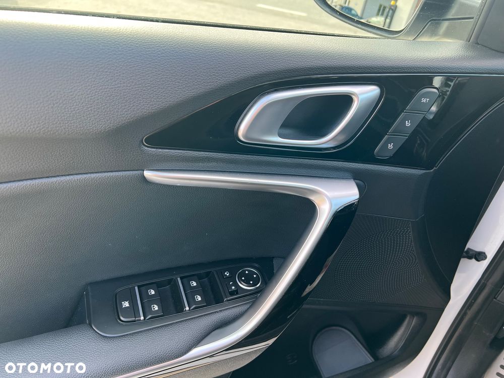 Kia ProCeed 1.5 T-GDI DCT7 OPF GT LINE - 32