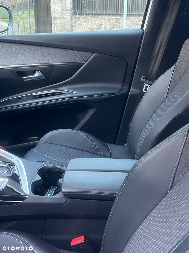 Peugeot 3008 1.5 BlueHDi Allure S&S EAT8 - 8