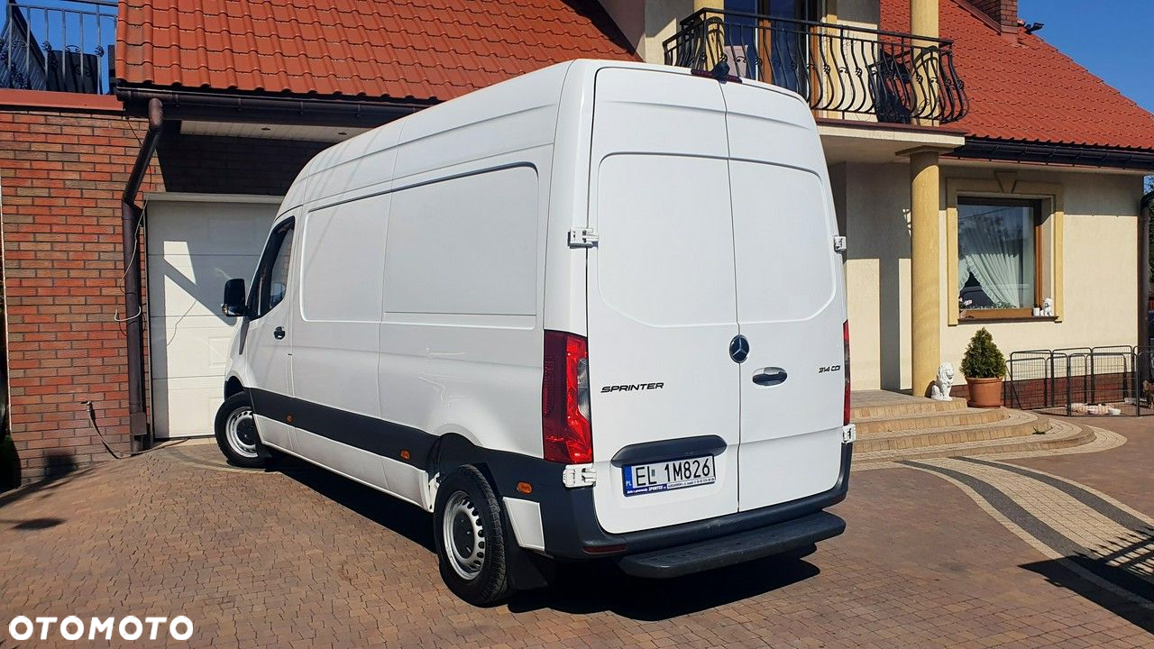 Mercedes-Benz Sprinter - 11
