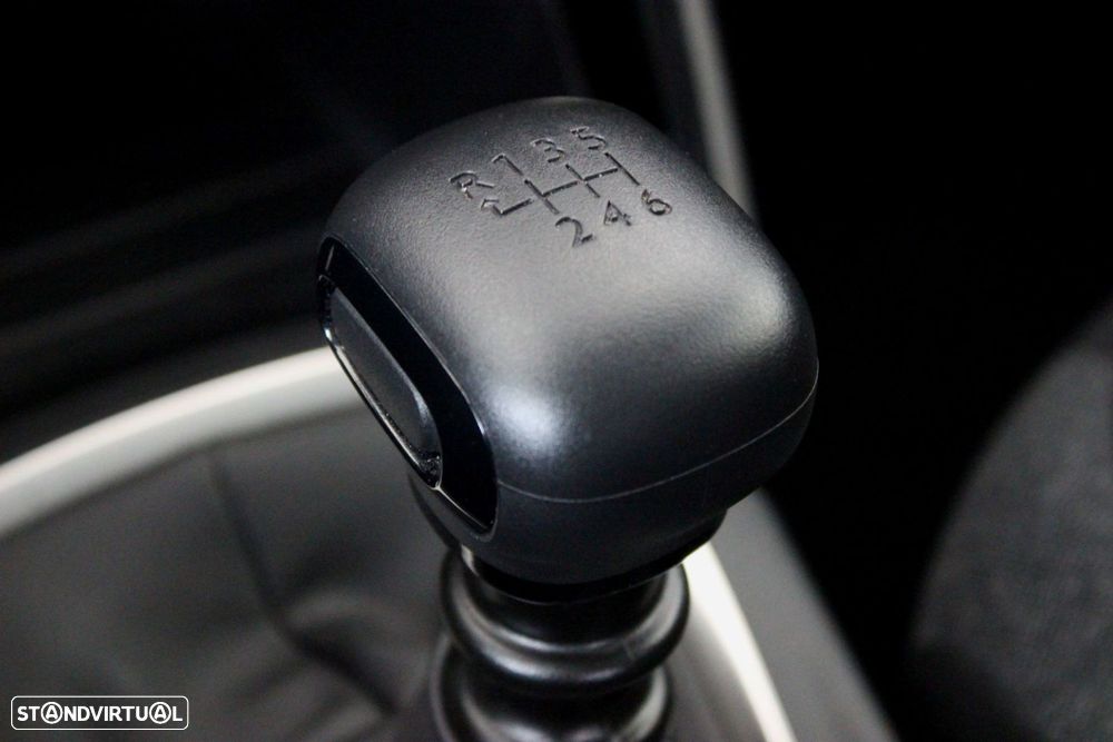 Peugeot 208 1.2 PureTech Allure Pack - 24