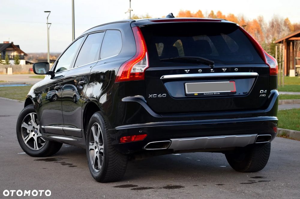 Volvo XC 60 D4 AWD Momentum - 6