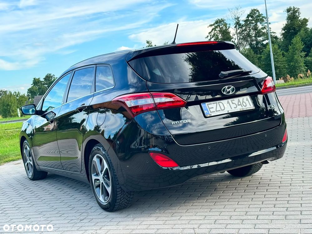 Hyundai i30 blue Kombi 1.6 CRDi DCT Passion - 4