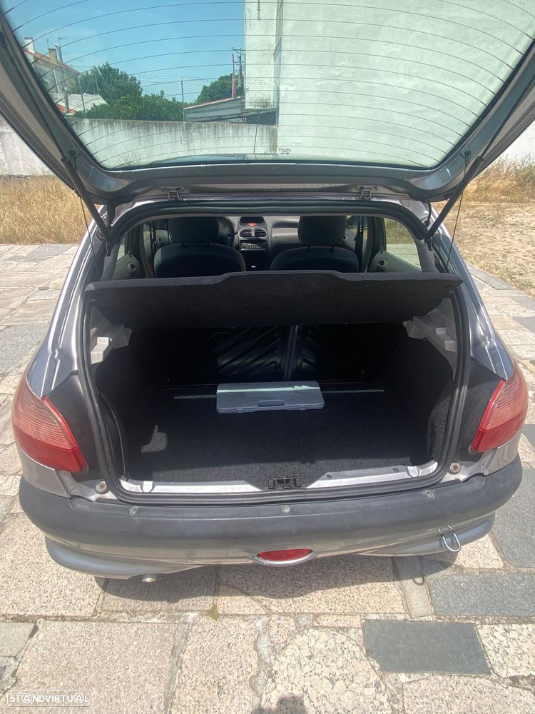 Peugeot 206 1.1 Color Line - 12