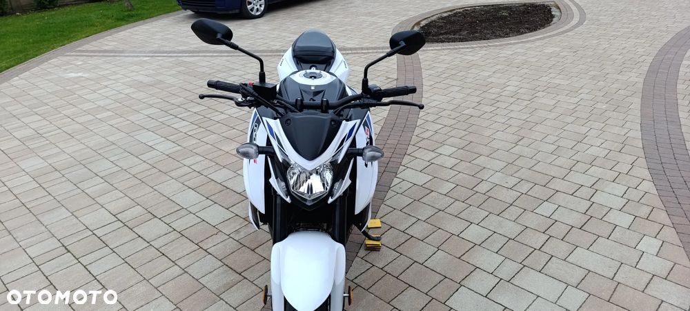 Suzuki GSX - 9