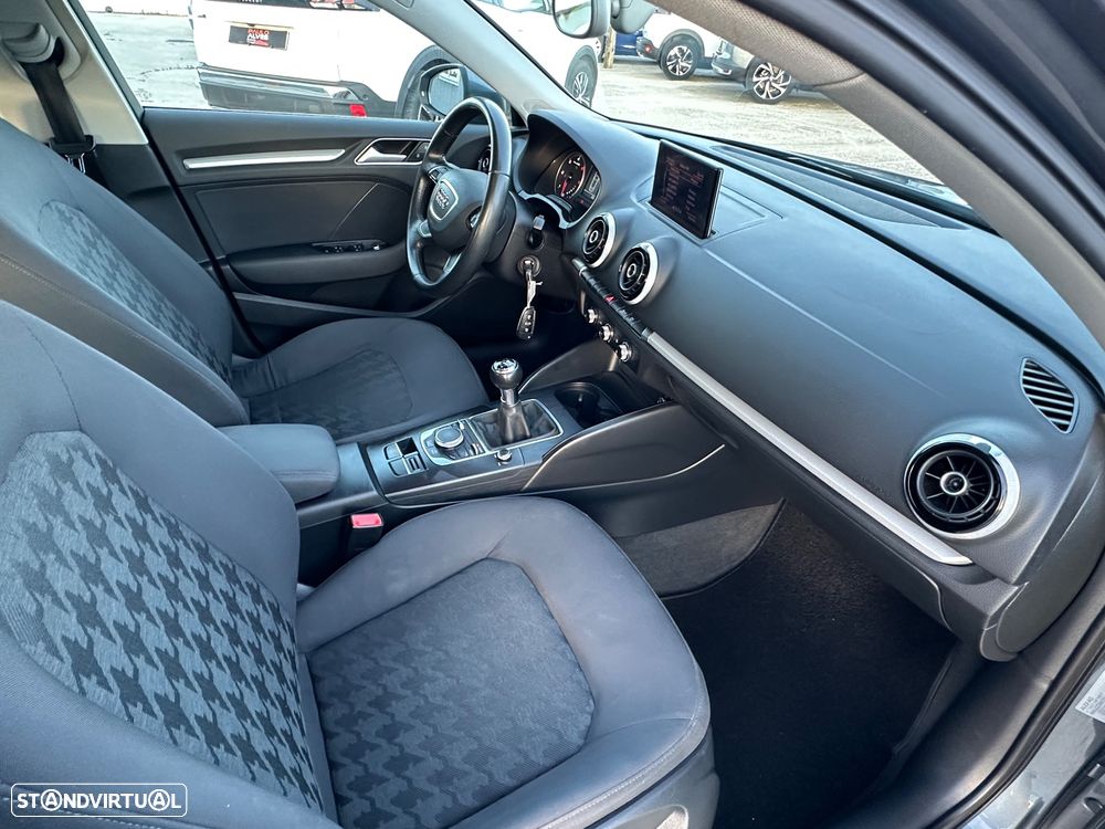 Audi A3 Sportback 1.6 TDI Attraction - 26