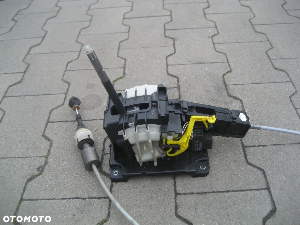 opel vectra c  03-05r  2,2dti gałka zmiany biegów 13130909gw - 2