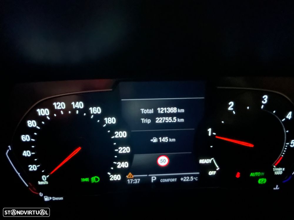 BMW 116 d Pack Desportivo M Auto - 35