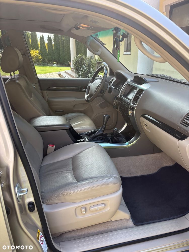 Toyota Land Cruiser - 5