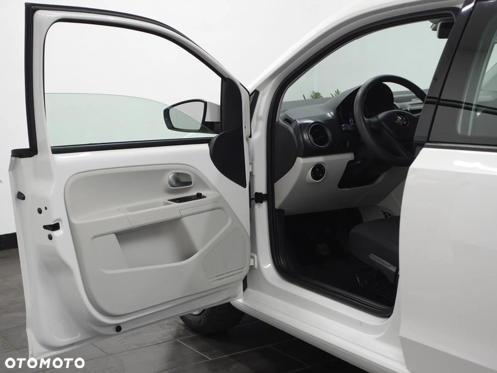 Volkswagen up! - 16