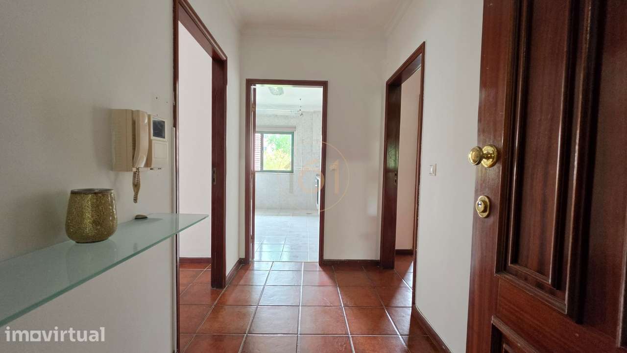 Apartamento T2 em Monte dos Burgos - Grande imagem: 5/24