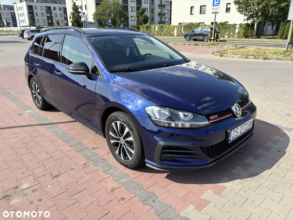 Volkswagen Golf - 3