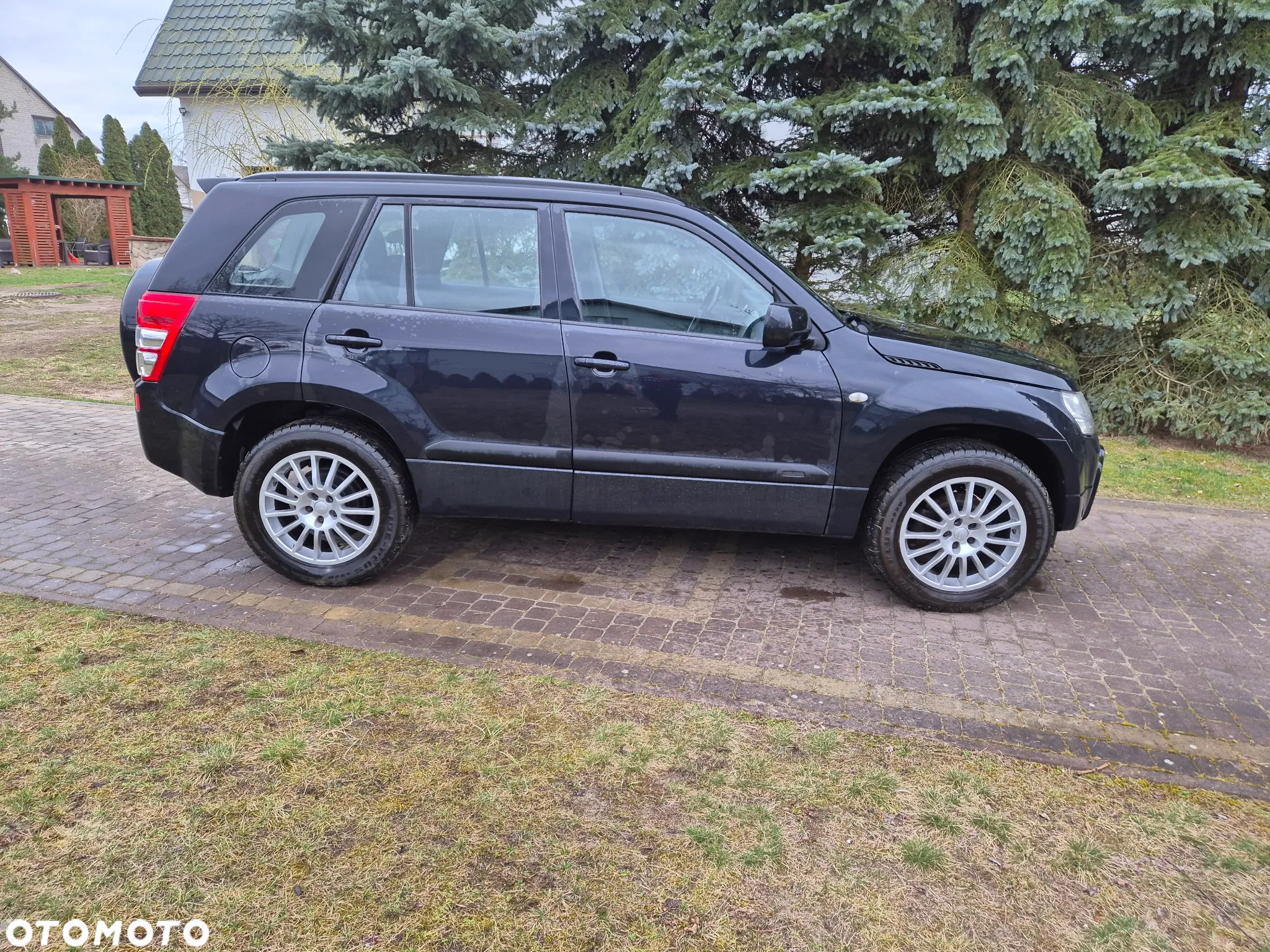 Suzuki Grand Vitara 2.0 - 6