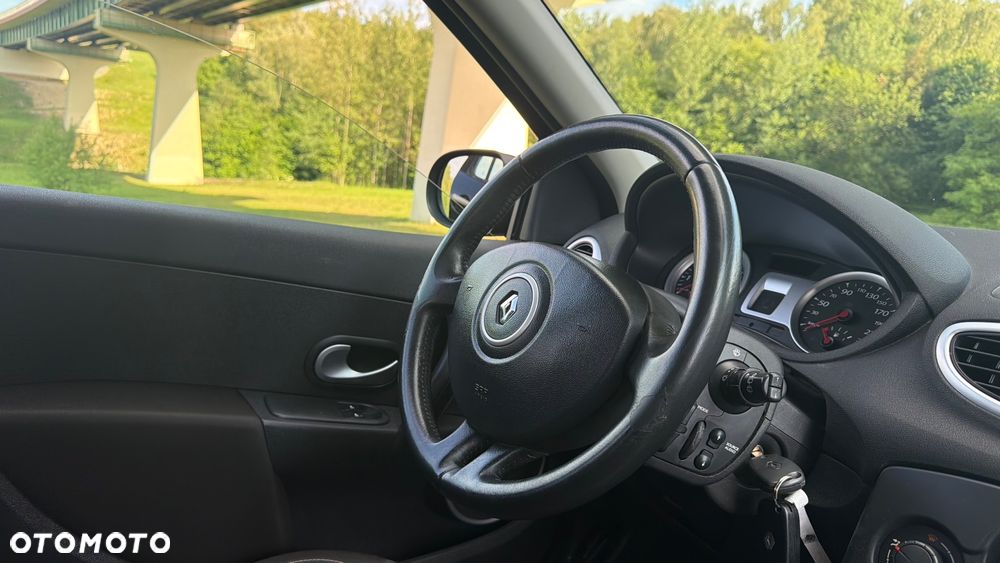 Renault Clio TCe 100 Dynamique - 23