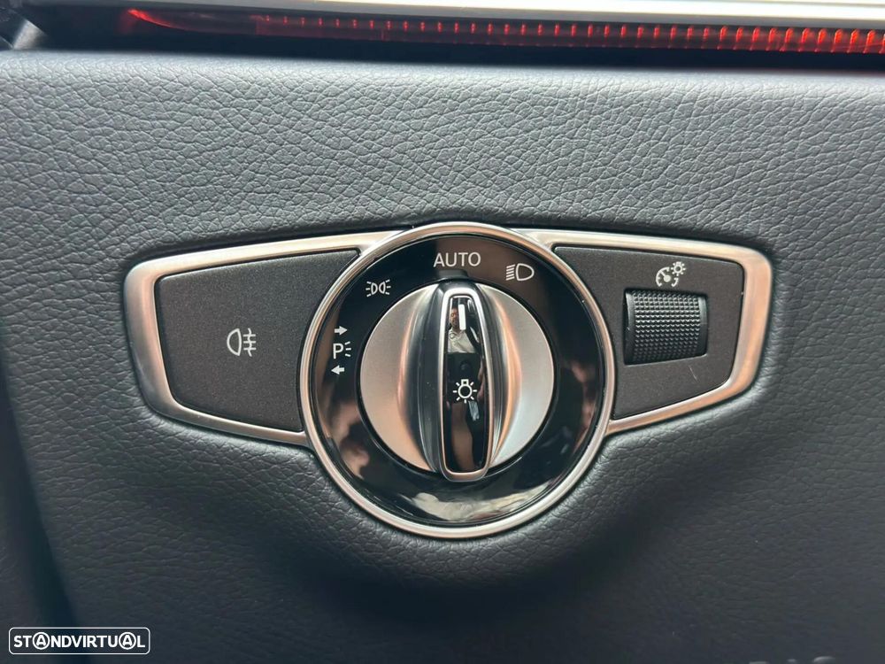 Mercedes-Benz E 300 de AMG Line - 22