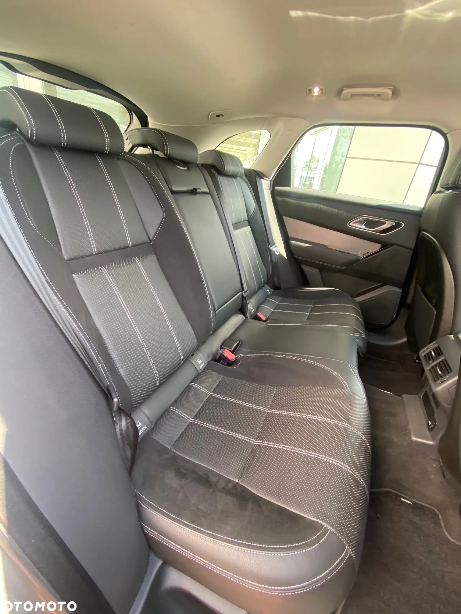 Land Rover Range Rover Velar 2.0 Si4 GPF R-Dynamic - 9
