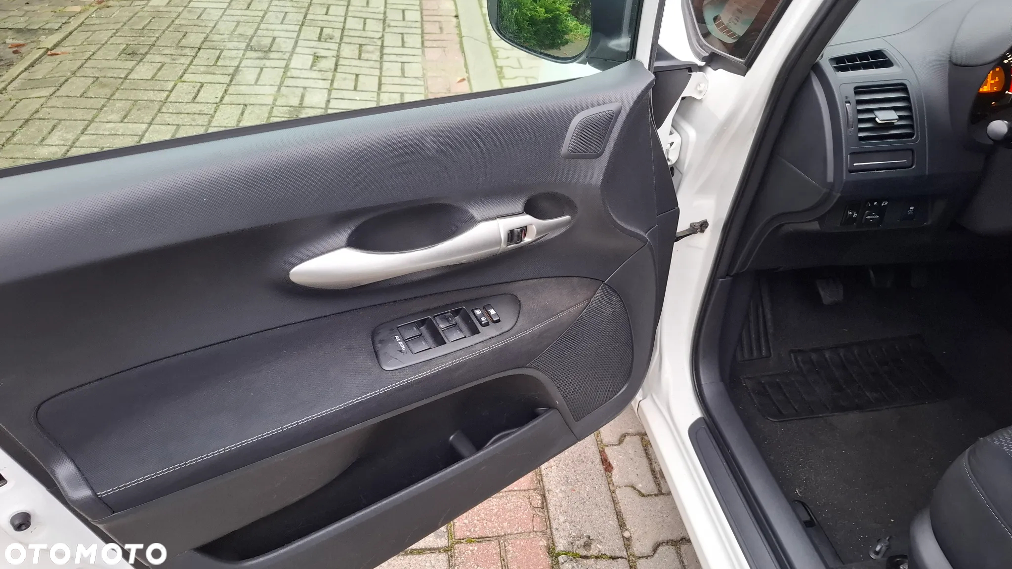 Toyota Auris 1.6 Edition - 8