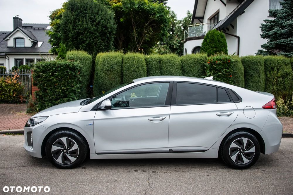 Hyundai IONIQ 1.6 GDI Premium - 11