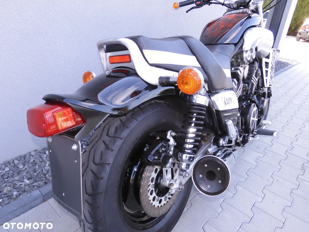 Yamaha V-MAX - 10
