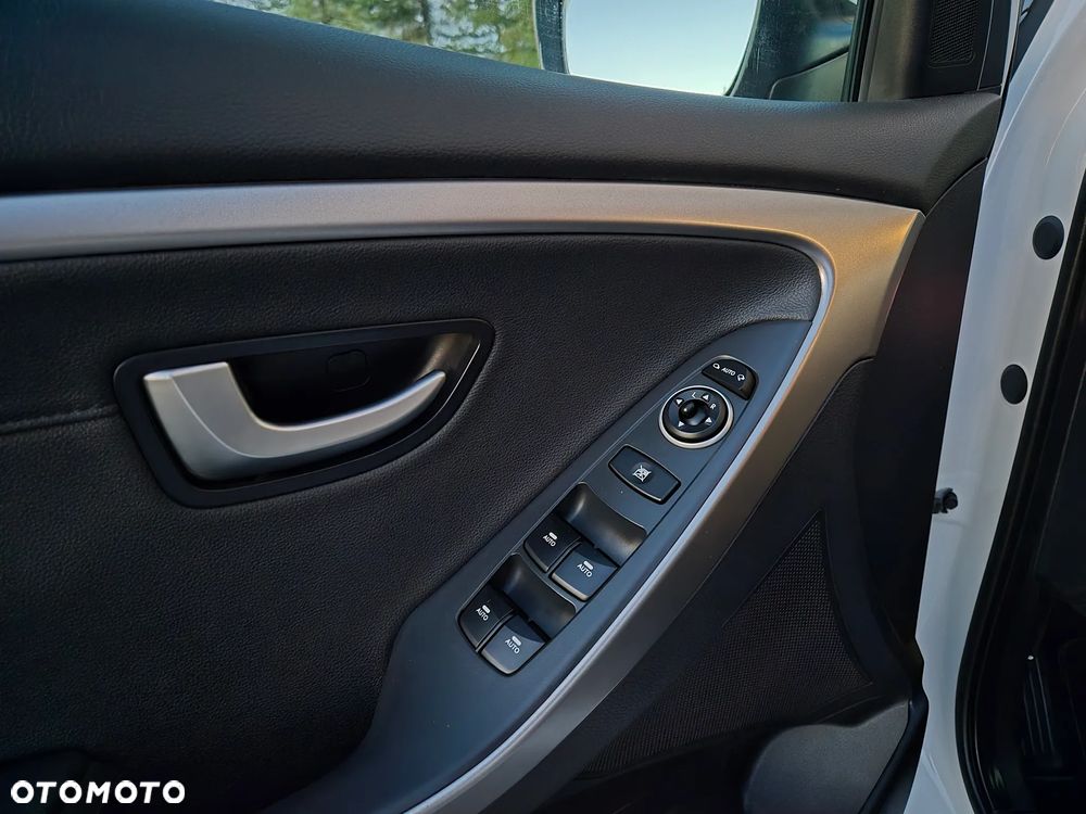 Hyundai i30 1.6 CRDi Premium - 15