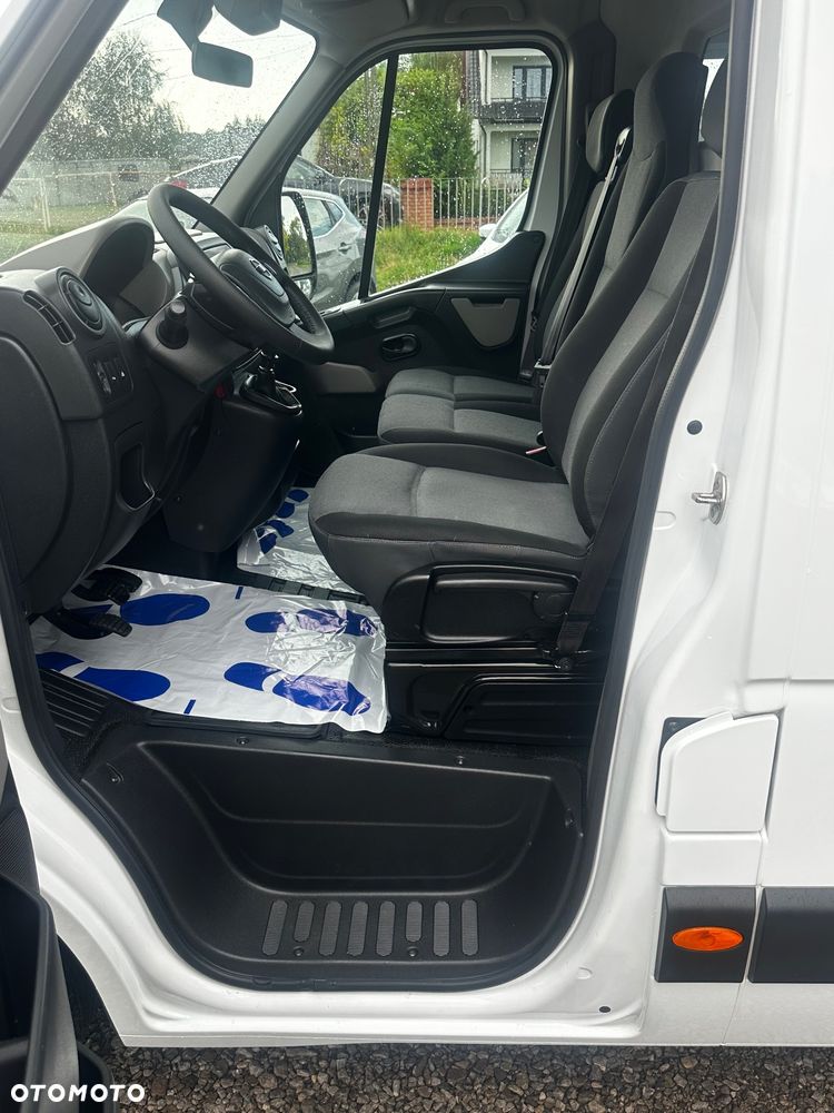 Nissan NV400 - 13