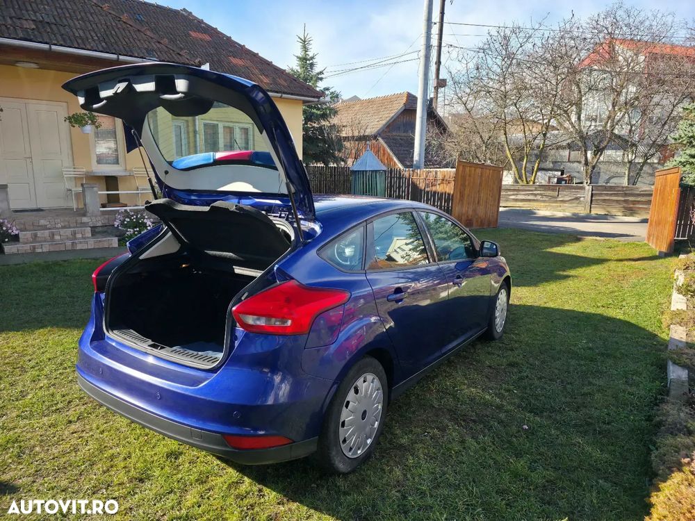 Ford Focus 1.5 TDCi ECOnetic 88g Start-Stopp-System Business - 4