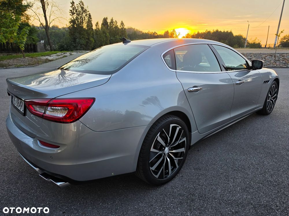 Maserati Quattroporte - 6