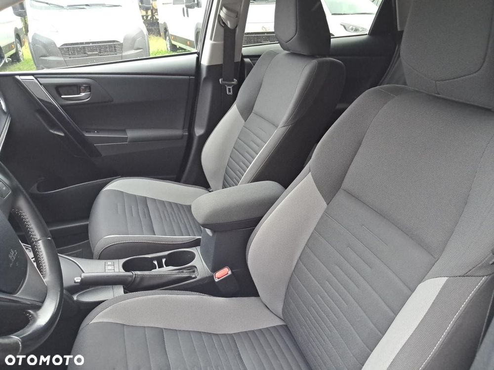 Toyota Auris Hybrid 135 Comfort - 8