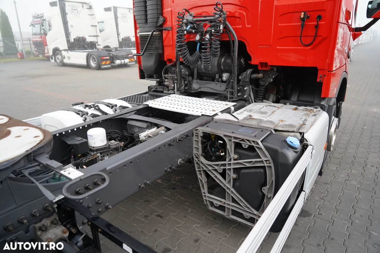 Volvo FM 430 / FULL ADR / GREUTATE: 6.500 KG / CABINĂ JOSĂ / 2022 / DUPĂ CONTRACT DE SERVICE GOLD / - 14
