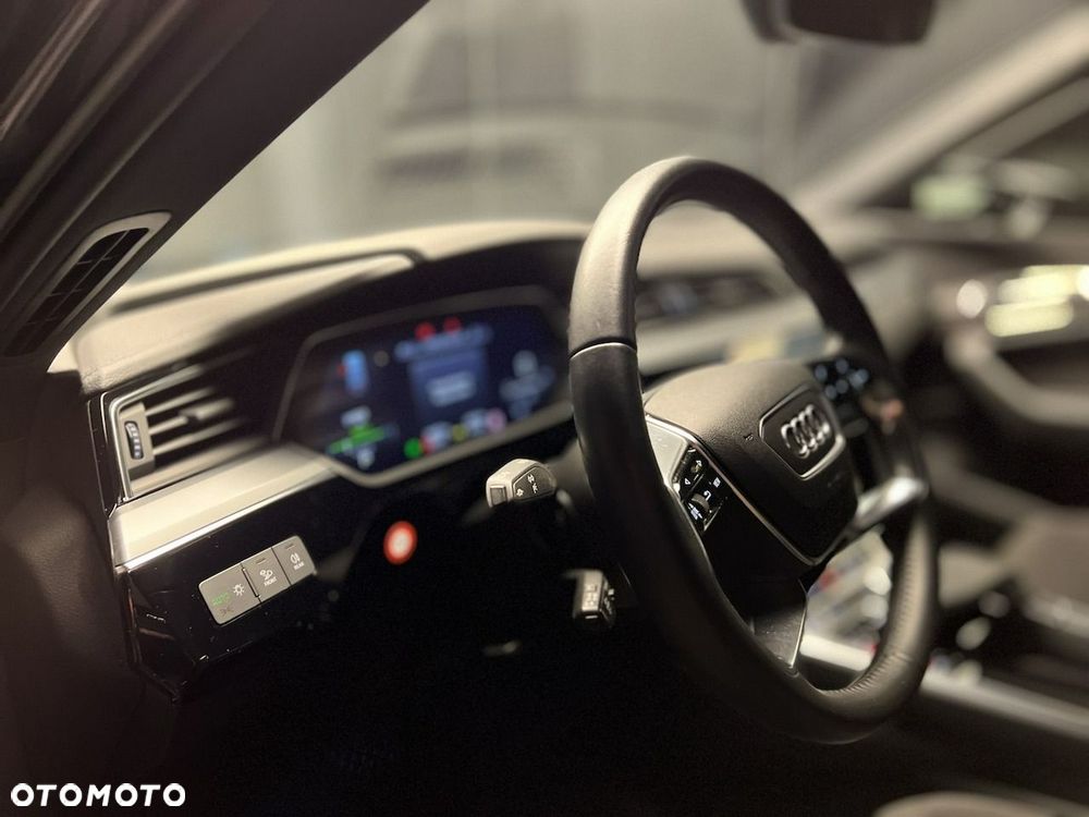 Audi e-tron Sportback - 15