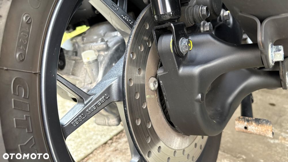 Yamaha X-max - 29