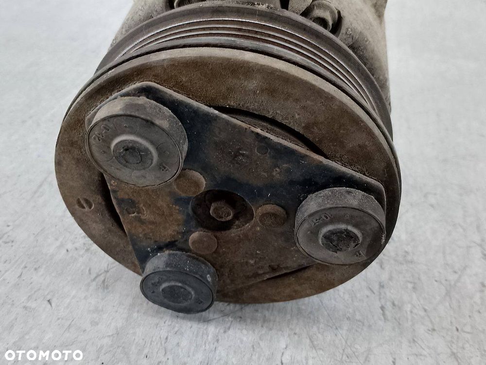 POMPA, SPRĘŻARKA KLIMATYZACJI FORD C-MAX I 3M5W-19D629-RW 2.0 B - 4