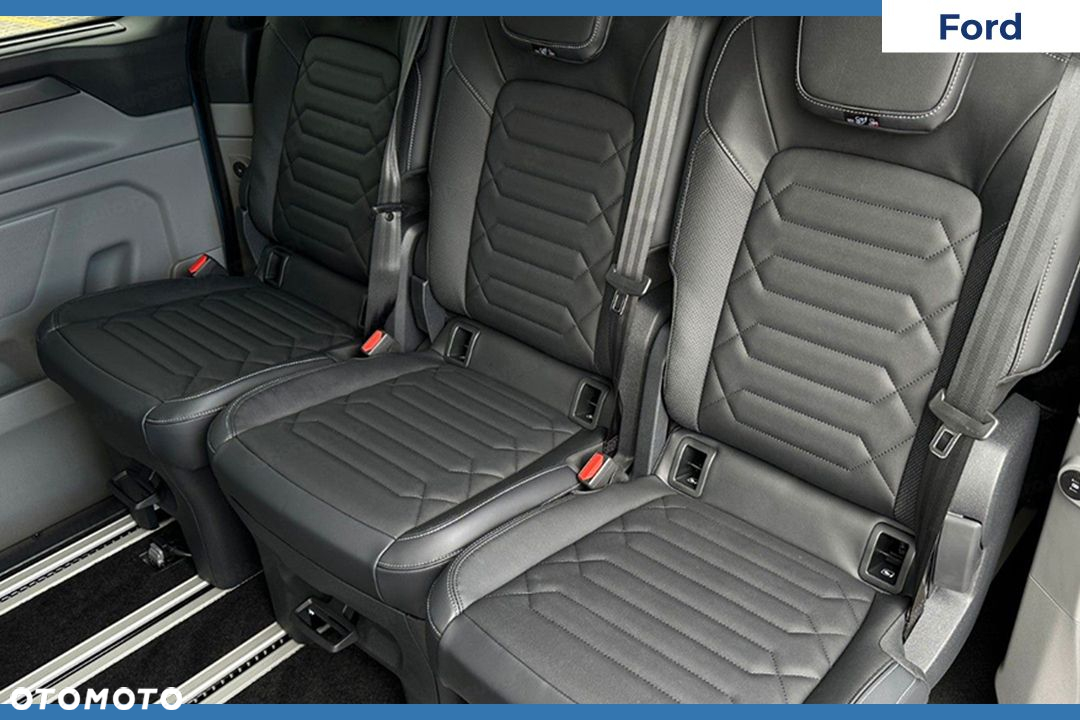 Ford Tourneo Custom - 10