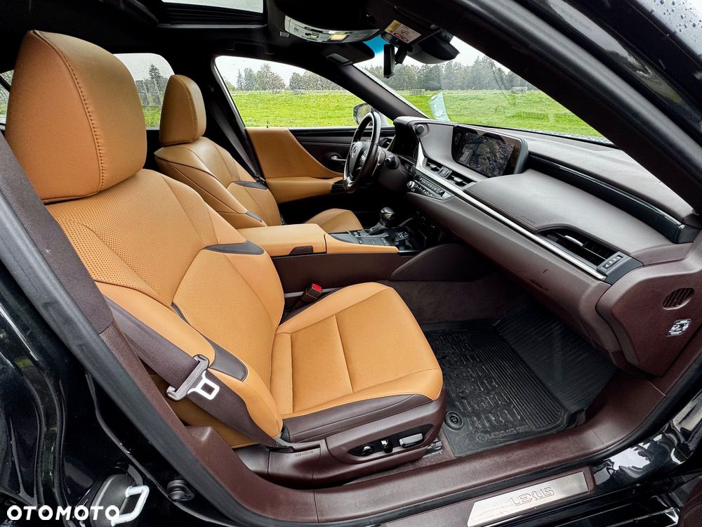 Lexus ES 300h Business Edition - 35