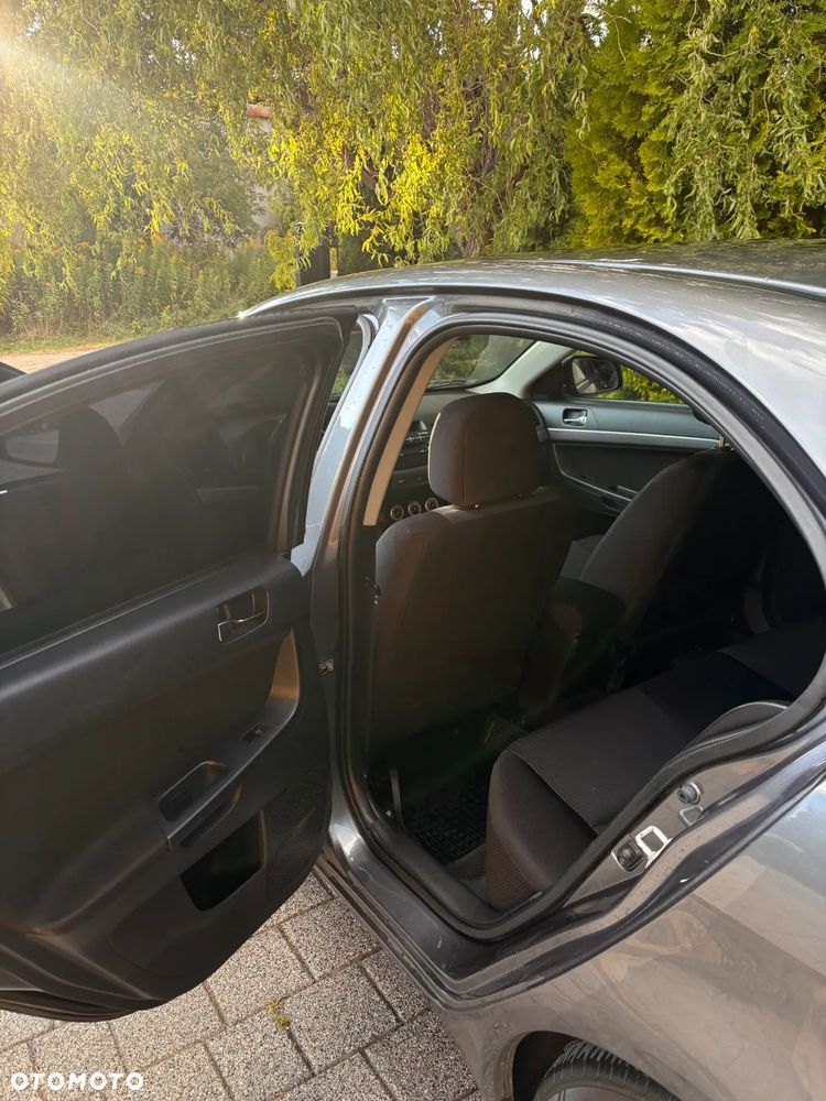 Mitsubishi Lancer 1.8 Invite - 13