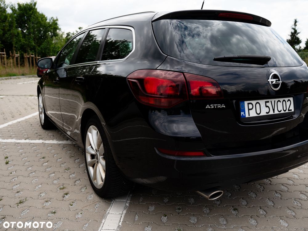 Opel Astra 1.4 T Cosmo - 4