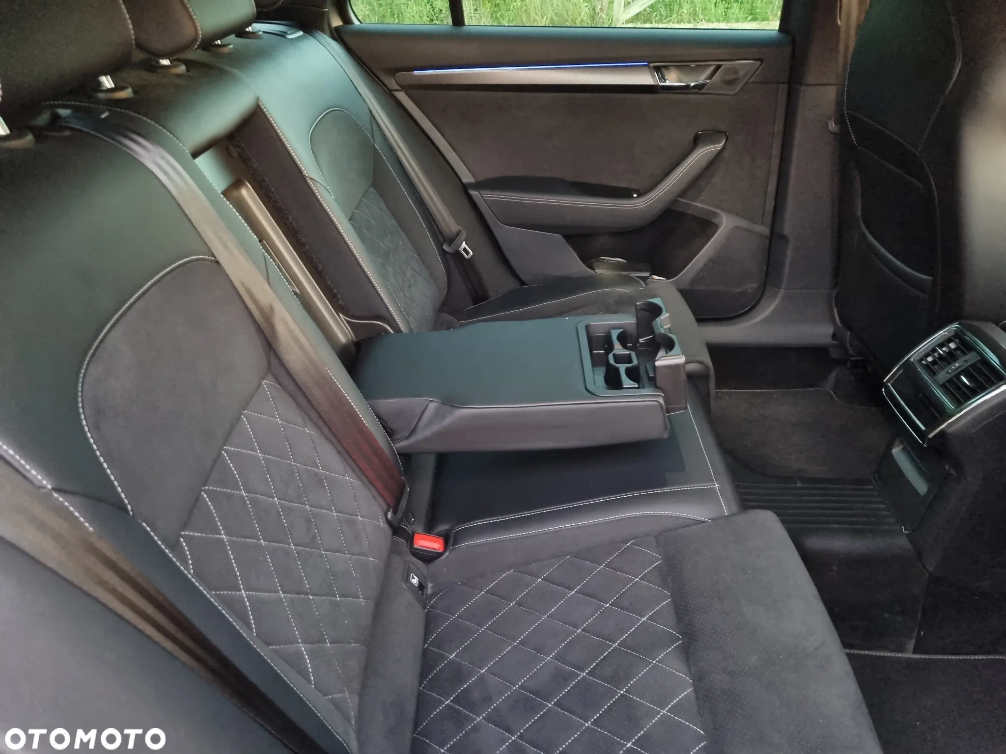 Skoda Superb 2.0 TSI Sportline DSG - 29