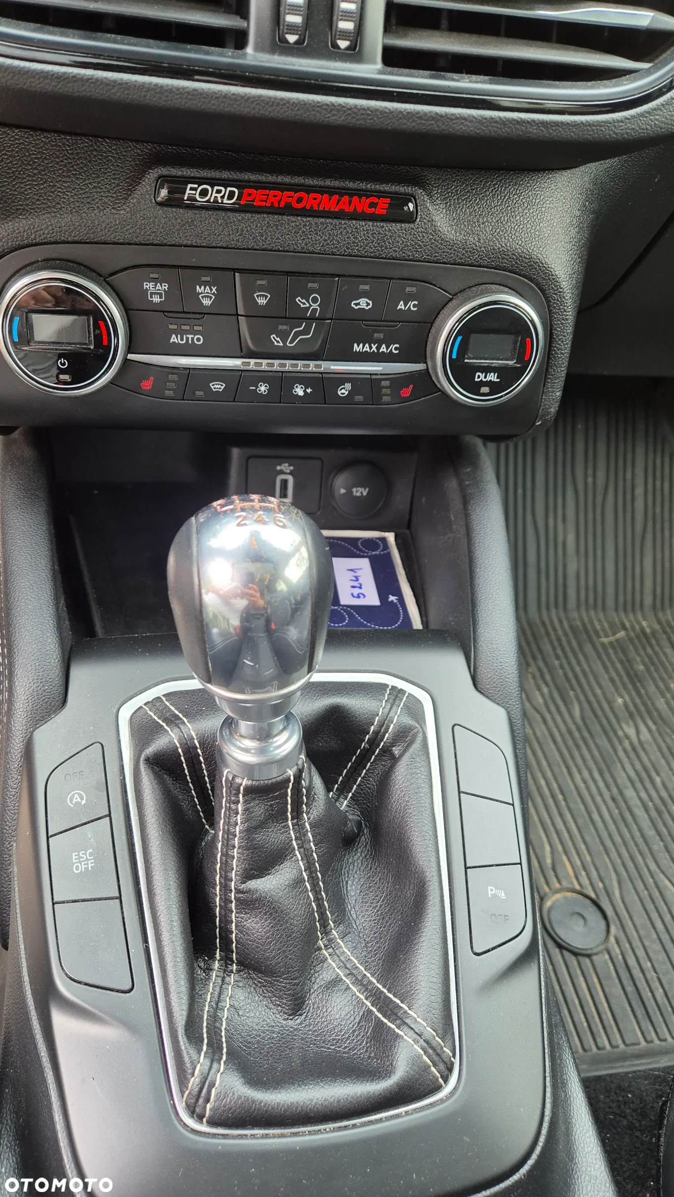 Ford Focus 2.0 EcoBlue ST - 11