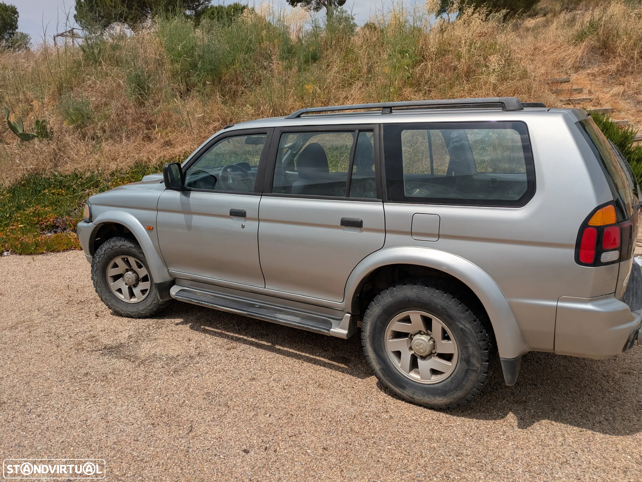 Mitsubishi Pajero Sport 2.5 TD GLS - 3
