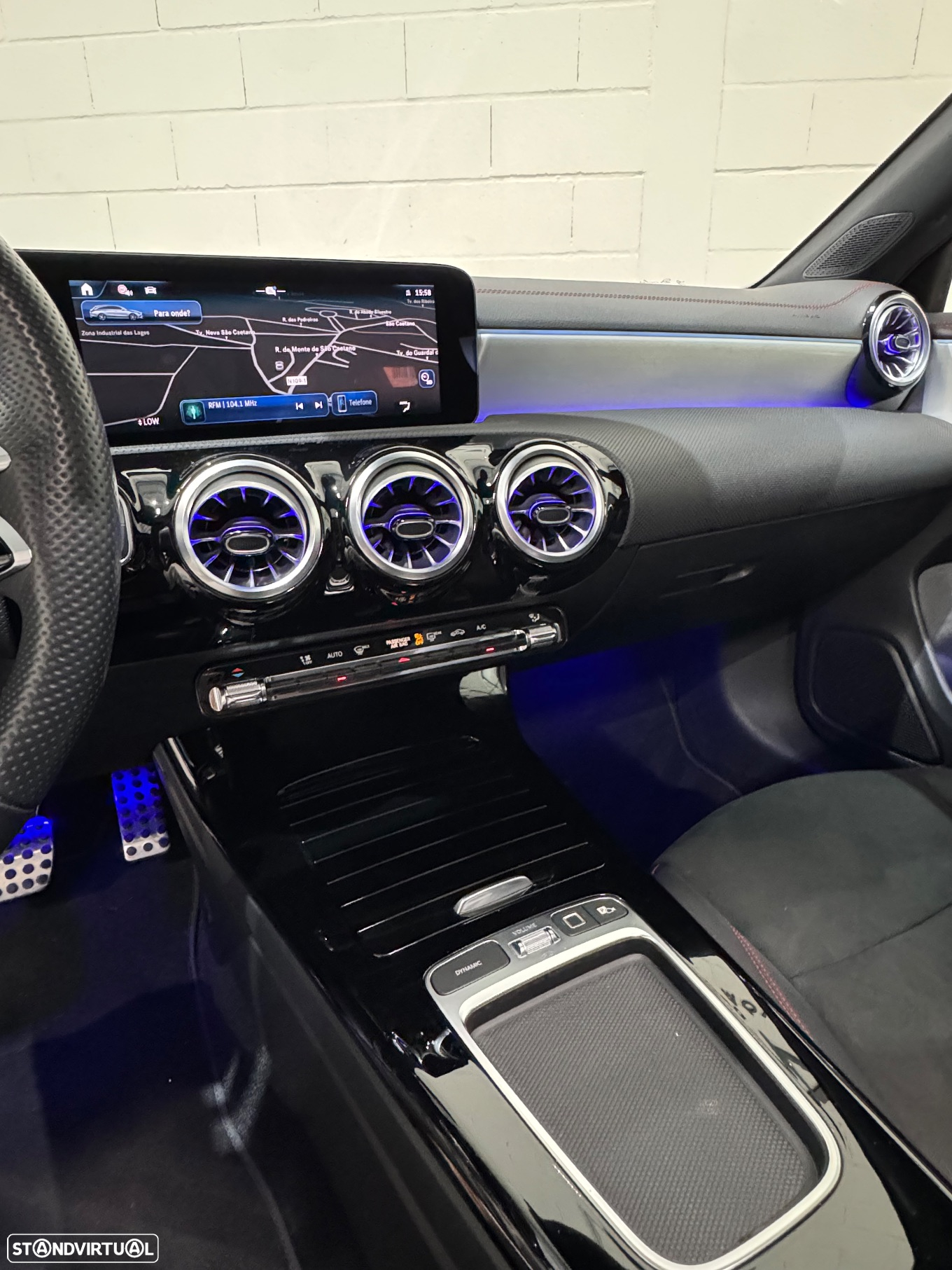 Mercedes-Benz CLA 200 d Shooting Brake AMG Line Aut. - 35
