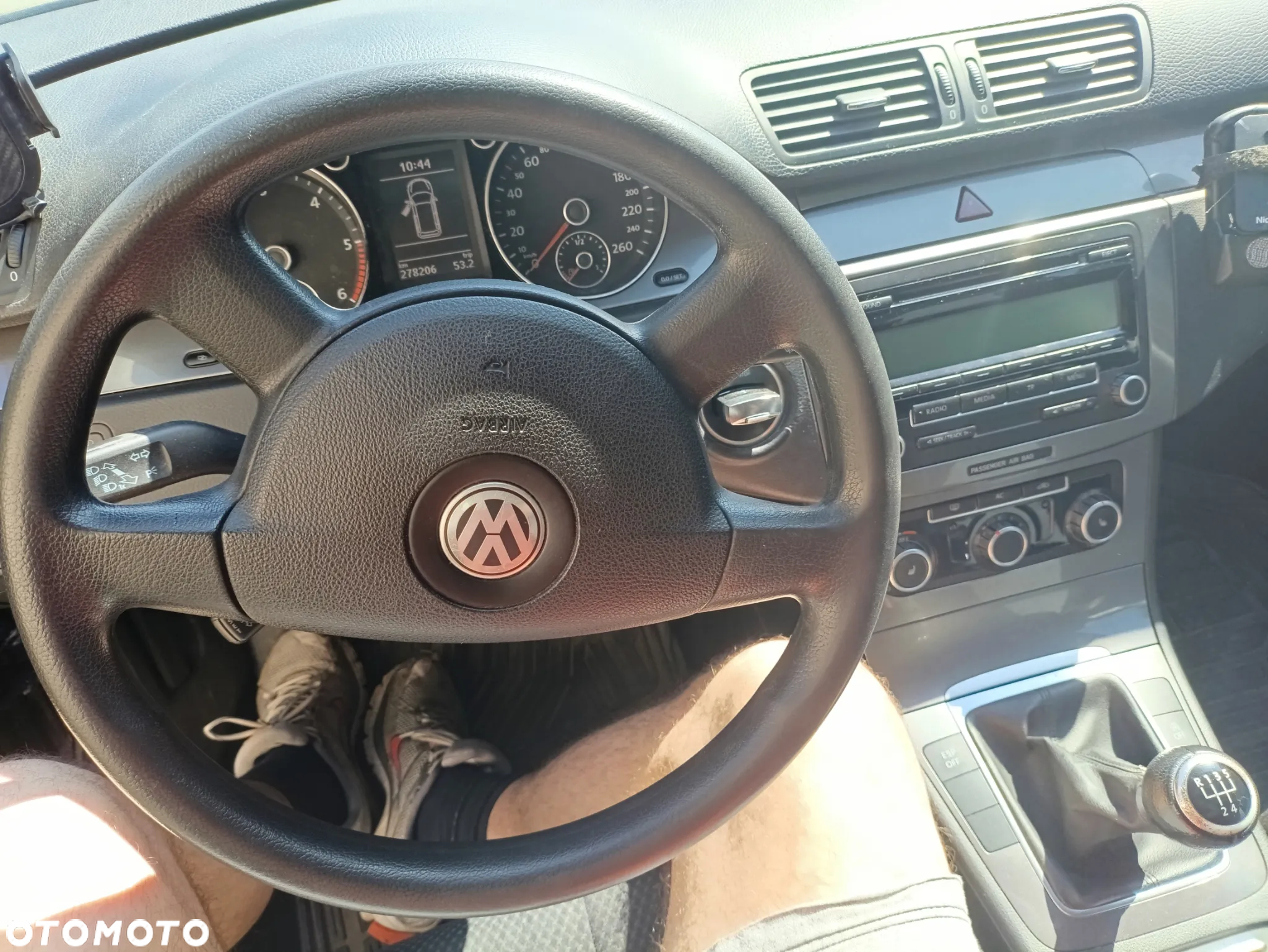 Volkswagen Passat Variant 1.6 TDI BlueMotion - 14