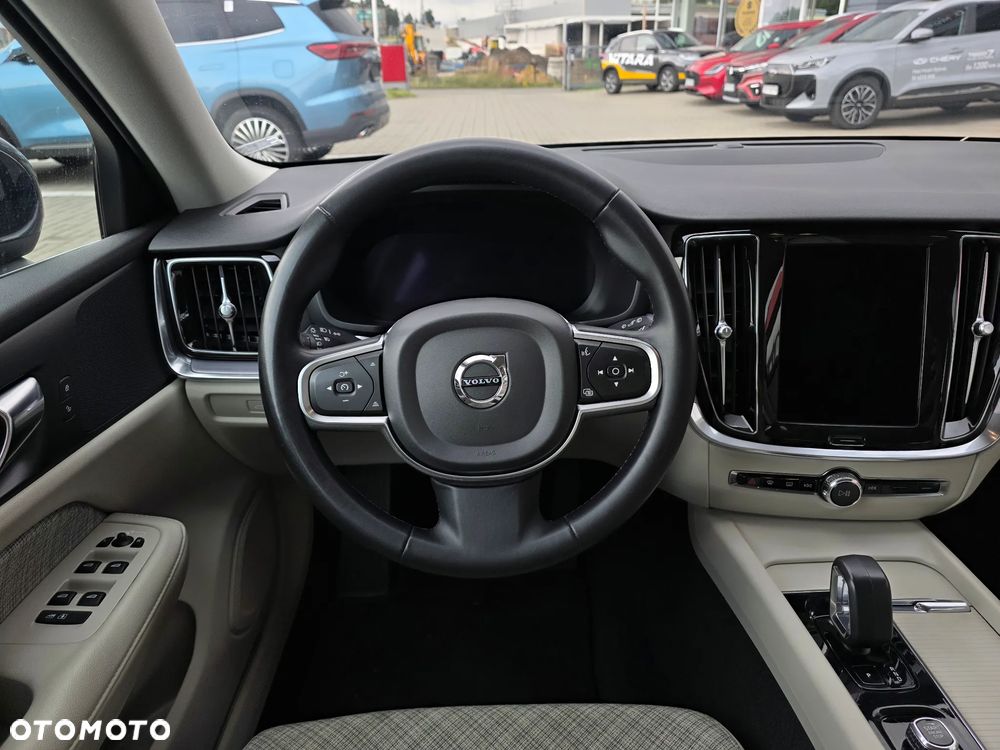 Volvo V60 B4 D Core - 9