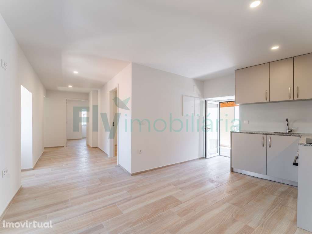 Andar de Moradia T2 para Arrendamento- Tagilde - Grande imagem: 4/17