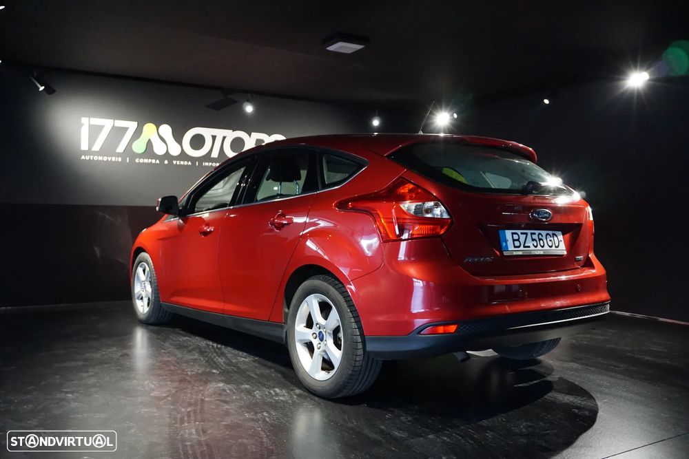 Ford Focus 1.0 EcoBoost S&S ST-Line - 5