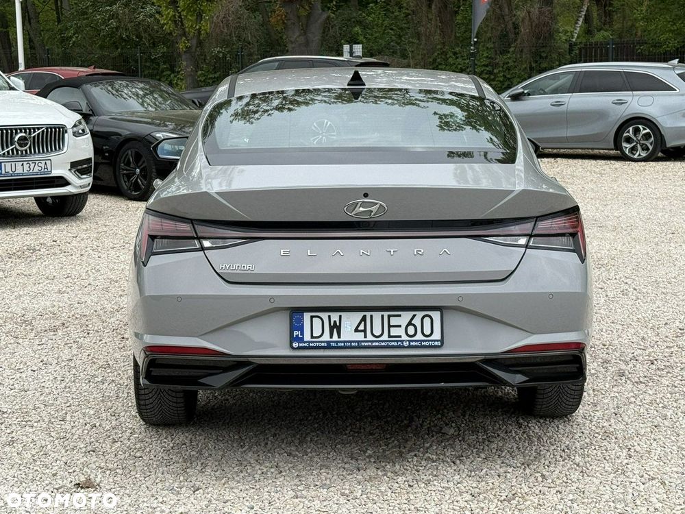 Hyundai Elantra 1.6 Smart CVT - 5